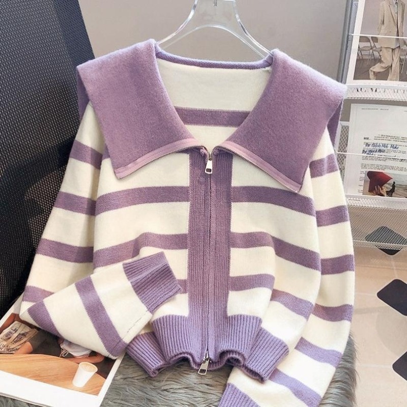 Women'S Fashion Trends Fall 2025 - Gestreifte Strickjacke für Frauen, Vintage-Jugendästhetik, 2025,