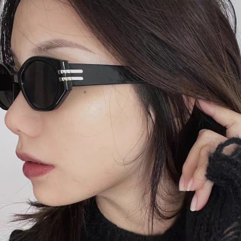 Neue kleine Y2K Cat-Eye-Sonnen – Women'S Fashion Eyeglasses Bewertung und Preis