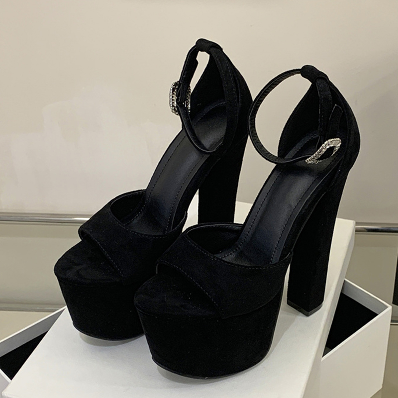 Liyke Modell-Show Sexy Extrem  – Women'S Fashion Show Bewertung und Preis