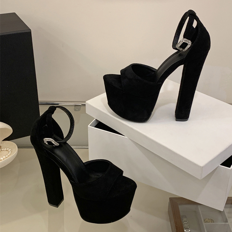 Liyke Modell-Show Sexy Extrem  – Women'S Fashion Show Bewertung und Preis